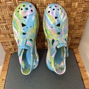 Easy Arch Fit Beach Life Festival Camo Garden Water Shoes Women's Size 8